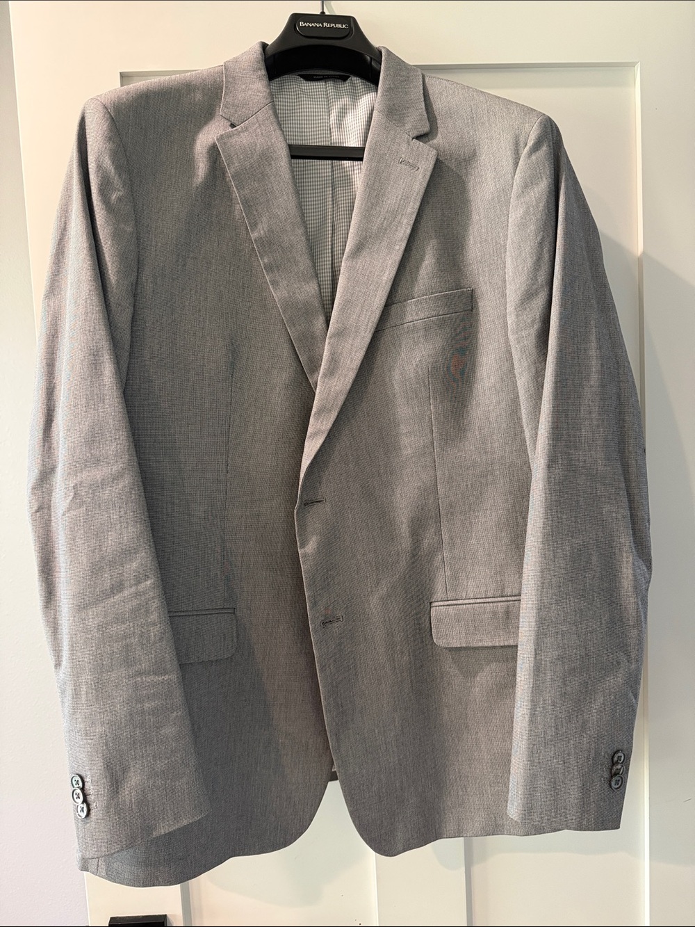 Banana Republic Men's Light Gray Blazer - Modern Slim Fit - size 48L